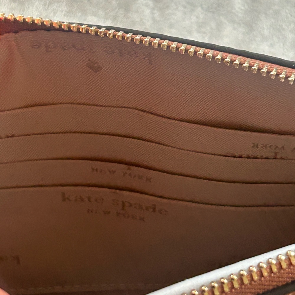 NEW Kate Spade New York Women's Leila Pebbled Leather Medium Top Zip Wristlet - Picture 5 of 5